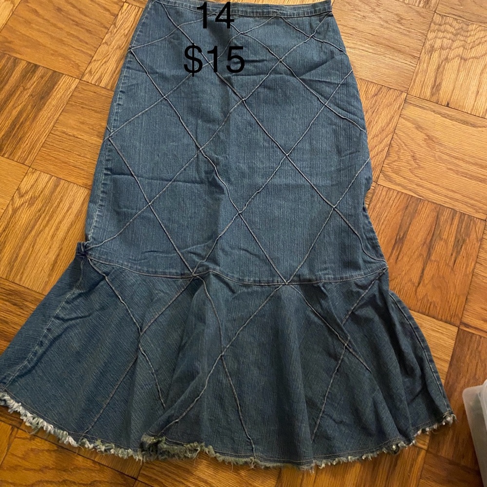 Skirts like new condition. Size and price on photo. Ask for a bundle price. - Picture 4 of 10